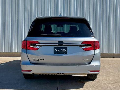 Used 2023 Honda Odyssey Touring image 5