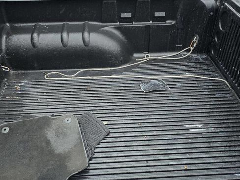 Used 2011 GMC Canyon SLE image 10