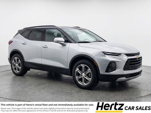 Used 2025 Chevrolet Blazer LT image 1