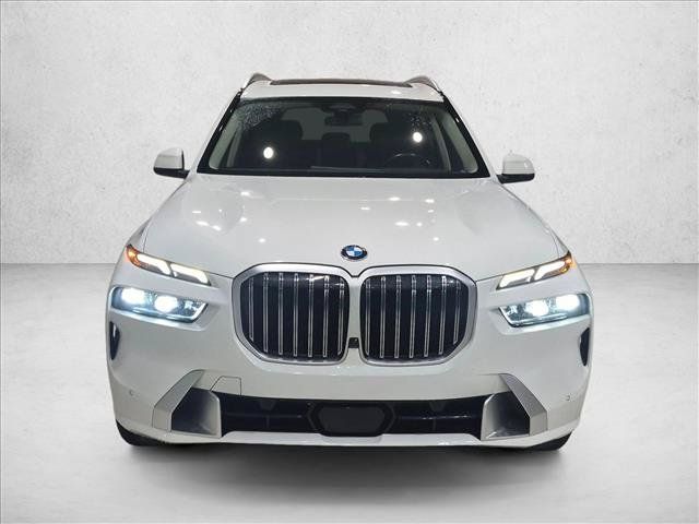 Used 2023 BMW X7 xDrive40i AWD/4WD image 2
