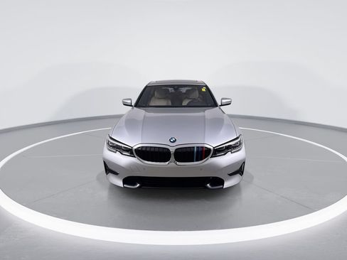 Used 2019 BMW 330i Sedan w/ Premium Package RWD image 3