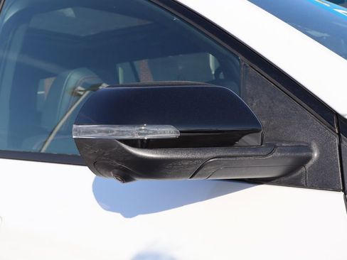 New 2026 Chevrolet Traverse RS w/ LPO, Floor Liner Package image 2