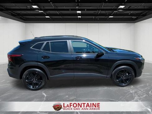 Used 2024 Chevrolet Trax ACTIV w/ Driver Confidence Package FWD image 10