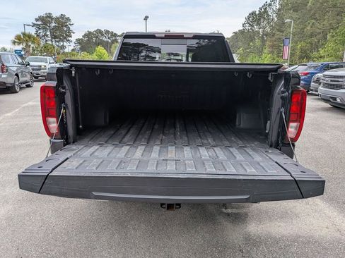 Used 2022 GMC Sierra 1500 Elevation w/ Elevation Premium Package AWD/4WD image 13