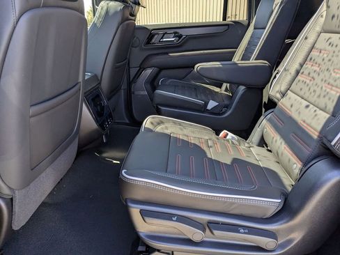 Certified 2025 GMC Yukon XL AT4 Ultimate w/ LPO, Floor Liner Package AWD/4WD image 14