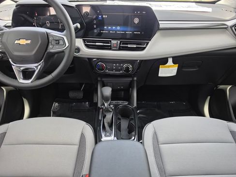 New 2026 Chevrolet TrailBlazer LT w/ LT Cold Weather Package FWD image 16