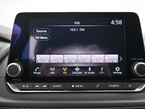 Used 2023 Nissan Rogue SV image 14