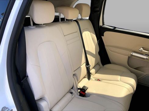 Certified 2022 Mercedes-Benz GLB 250 4MATIC image 20