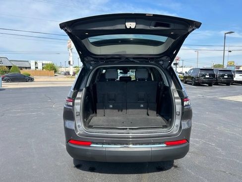 Used 2021 Jeep Grand Cherokee L Limited AWD/4WD image 8