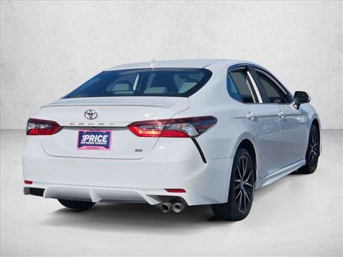 Used 2022 Toyota Camry SE FWD image 5