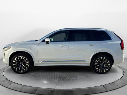 New 2026 Volvo XC90 T8 Plus w/ Protection Package Premier image 4