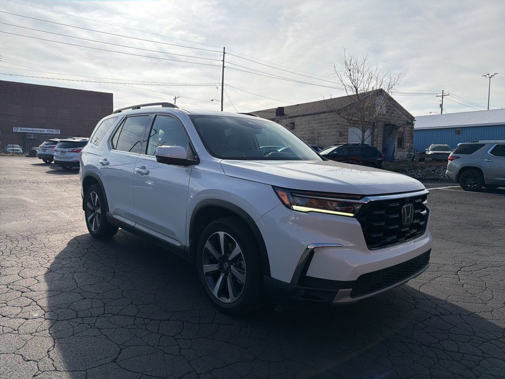 Used 2023 Honda Pilot Elite image 1