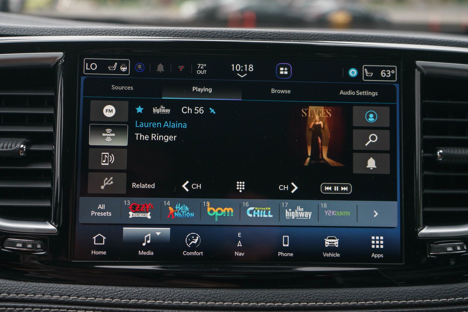 Used 2023 Chrysler Pacifica Limited FWD image 15