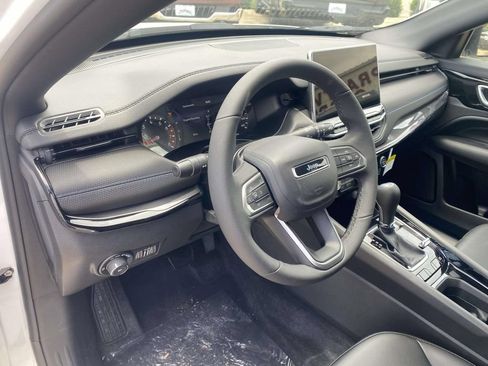 New 2026 Jeep Compass Latitude AWD/4WD image 23