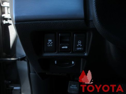 Used 2011 INFINITI G37 Journey w/ Premium Pkg image 14