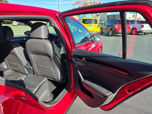 Used 2015 Volkswagen GTI Autobahn image 8