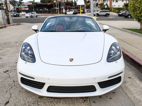 Used 2019 Porsche 718 Boxster RWD image 9