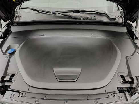 Used 2023 Volvo C40 P8 Recharge Ultimate image 37