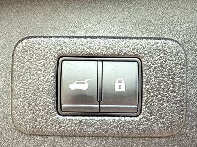 Used 2024 Nissan Armada SL w/ Midnight Edition Package RWD image 19