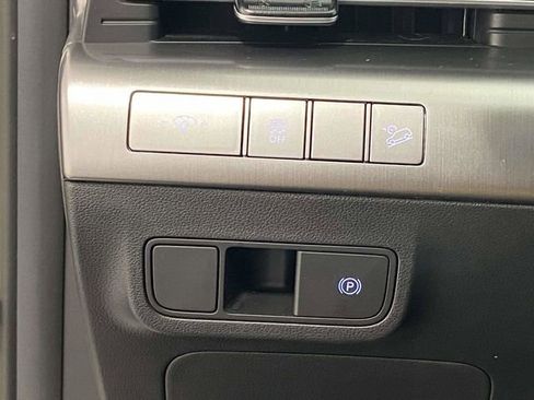 Used 2024 Hyundai Kona SEL image 19