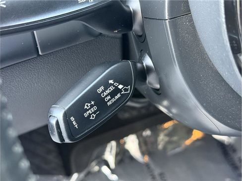 Used 2015 Audi A4 Premium Plus w/ Technology Package image 24