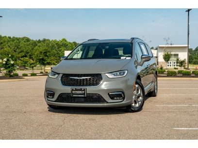 Used 2022 Chrysler Pacifica Limited