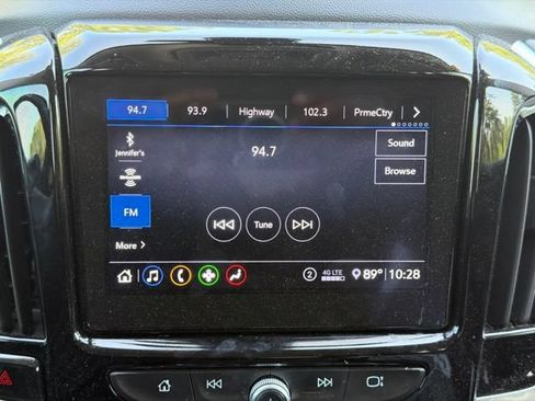 Used 2020 Chevrolet Traverse LT FWD image 15