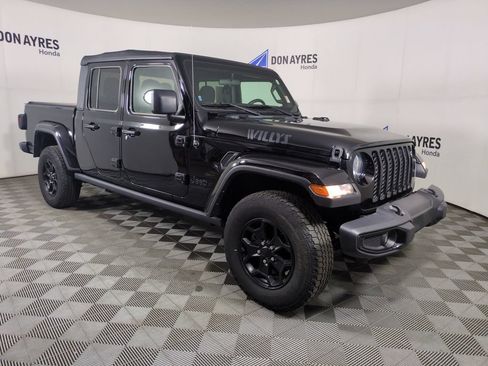 Used 2022 Jeep Gladiator Sport AWD/4WD image 10