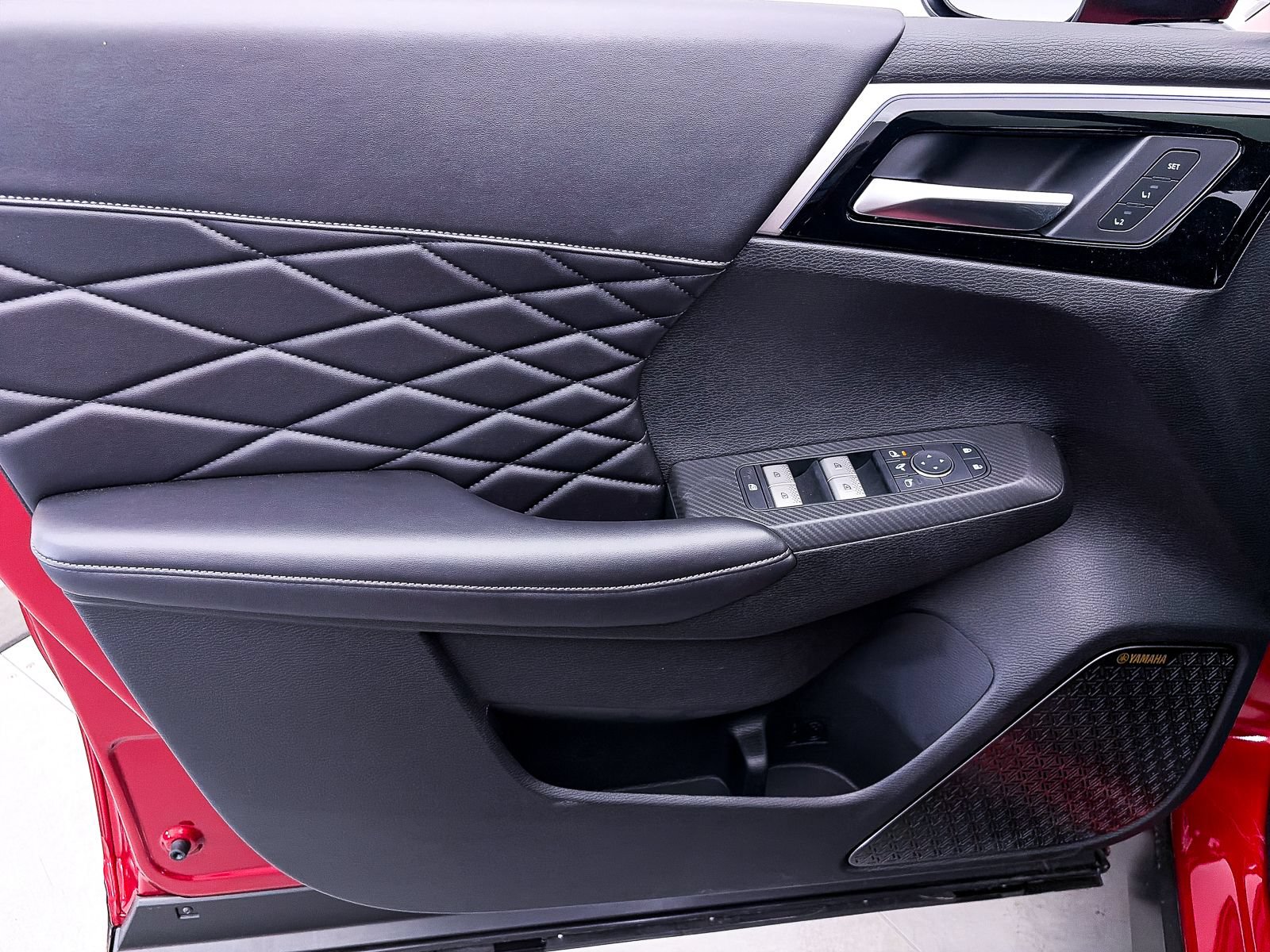 Used 2026 Mitsubishi Outlander SEL Black Edition FWD image 9