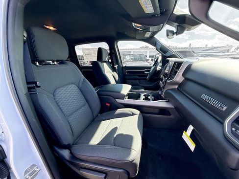 New 2026 RAM 1500 4x4 Crew Cab image 30