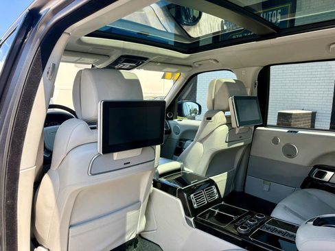 Used 2017 Land Rover Range Rover LWB SV Autobiography image 25