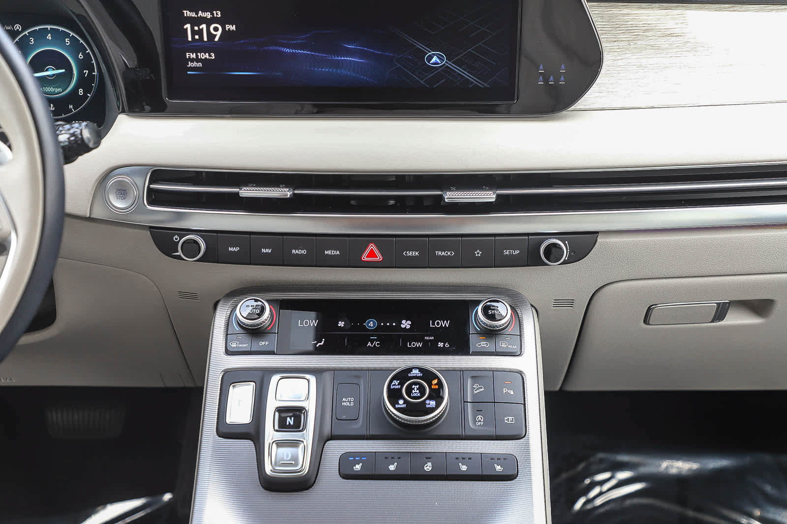 Used 2024 Hyundai Palisade Calligraphy AWD/4WD image 14
