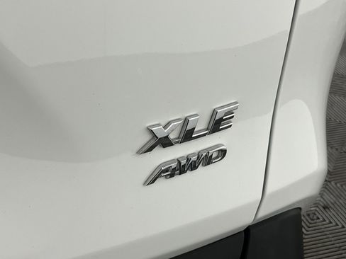 Used 2024 Toyota RAV4 XLE image 27