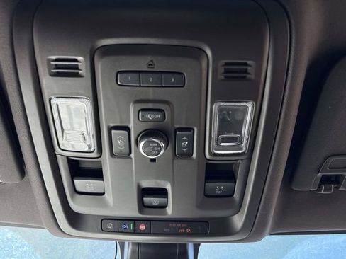 Used 2022 GMC Yukon Denali image 24