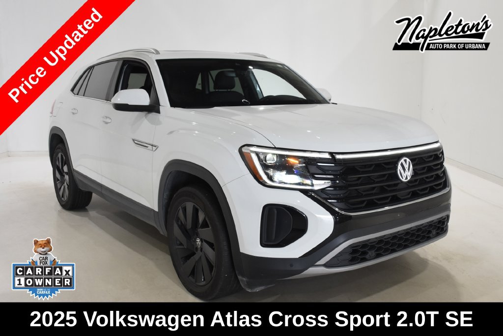 Used 2025 Volkswagen Atlas Cross Sport SE FWD image 1