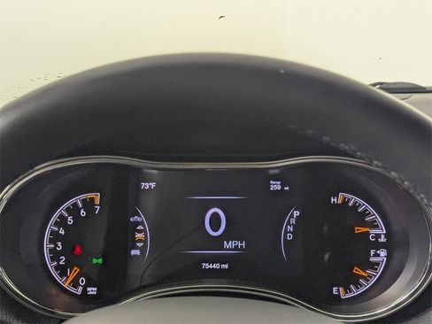 Used 2019 Jeep Grand Cherokee Limited w/ Luxury Group II image 18