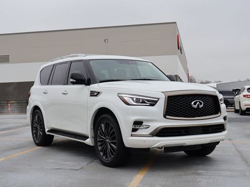 Used 2021 INFINITI QX80 Premium Select w/ All-Season Package image 3