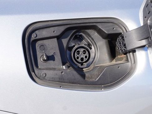 Used 2023 Toyota Prius Prime Premium image 11