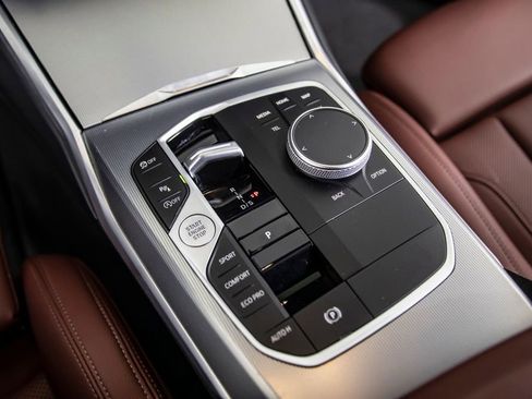 Used 2024 BMW 330i Sedan w/ M Sport Package image 34