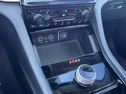 Used 2023 Jeep Grand Cherokee Laredo w/ Luxury Tech Group I AWD/4WD image 20