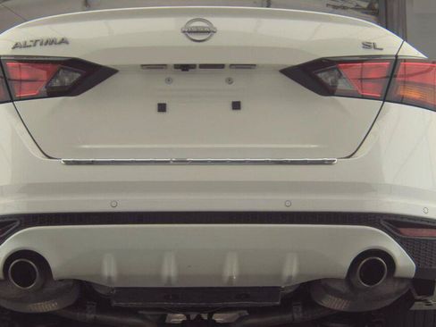 Used 2023 Nissan Altima 2.5 SL FWD image 5