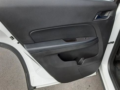 Used 2017 GMC Terrain SLE image 21