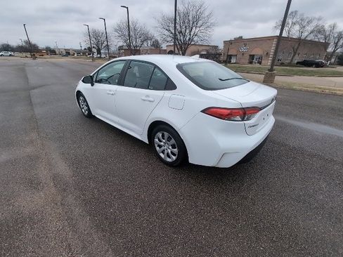 Certified 2025 Toyota Corolla LE image 6