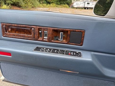 Used 1995 Cadillac Fleetwood Brougham image 47