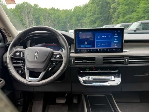Used 2023 Lincoln Corsair AWD w/ Equipment Group 101A image 22