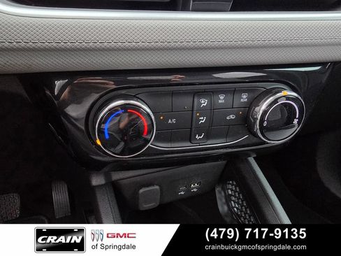 Used 2024 Chevrolet TrailBlazer LT w/ Driver Confidence Package FWD image 18