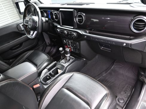 Used 2021 Jeep Wrangler Unlimited Rubicon w/ Dual Top Group image 39