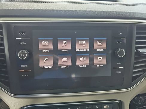 Used 2018 Volkswagen Atlas SE AWD/4WD image 22