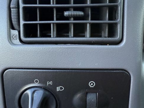 Used 2001 Ford F350 XL image 16