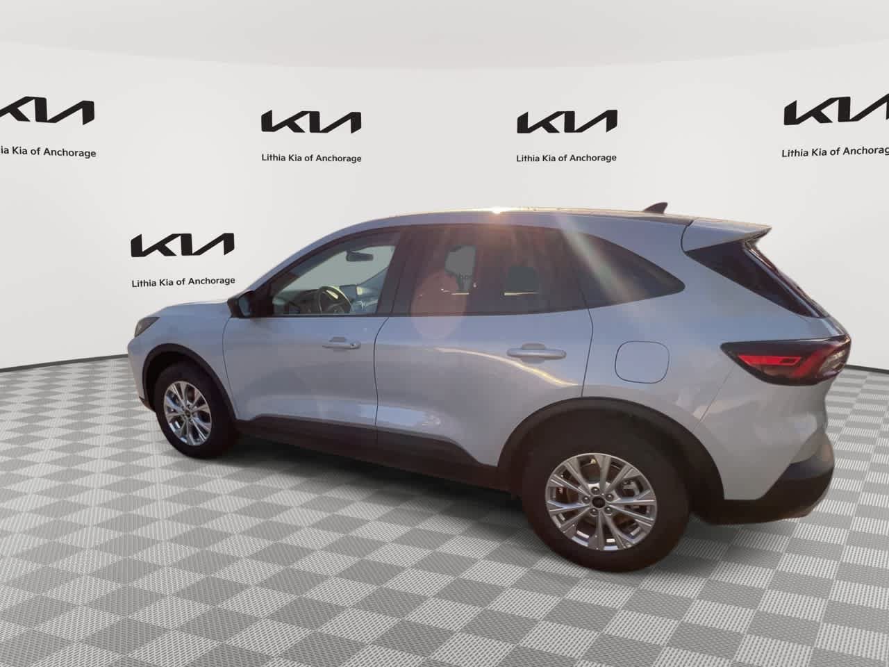 Used 2025 Ford Escape Active AWD/4WD image 5